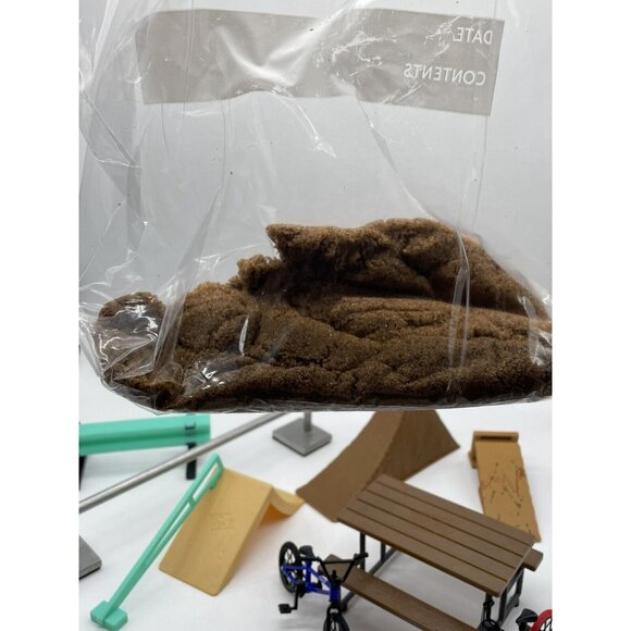 LOT of Tech Deck Fingerboard Cult Finger Bikes Tools Parts Ramps Sand - Picture 5 of 8